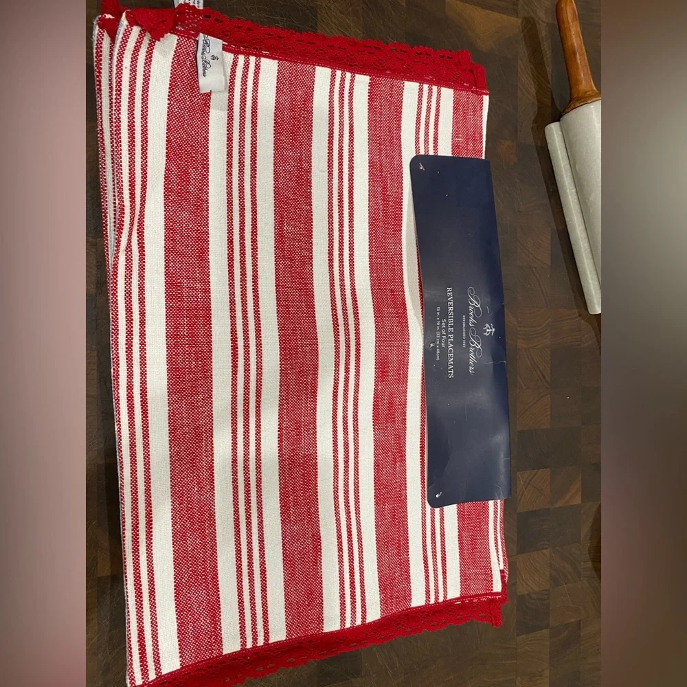Brooks Brothers patriotic placemat set of 4) Brand new - reversible -